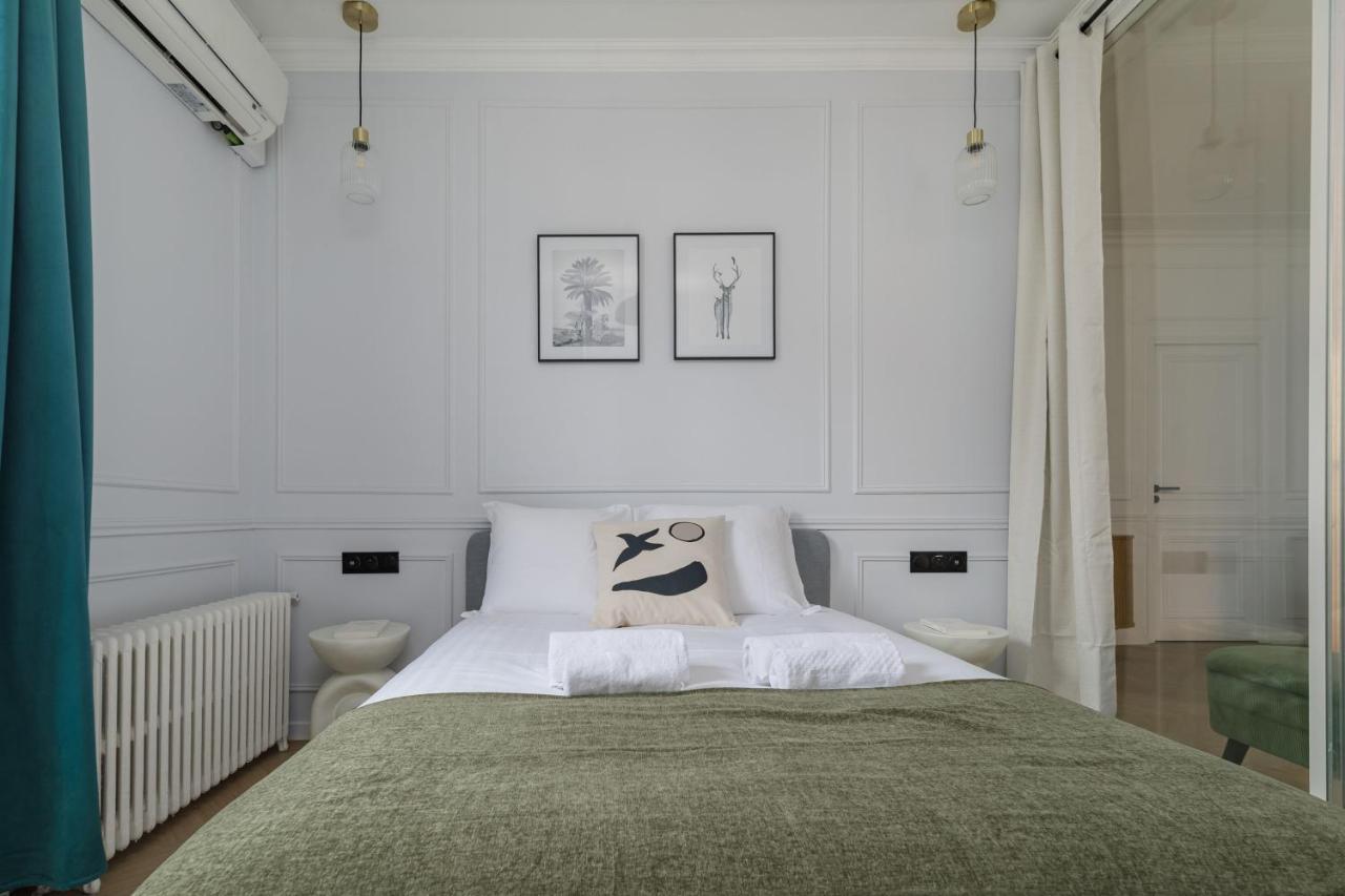 Poetic Stay - Champs Elysees Paris Exterior foto